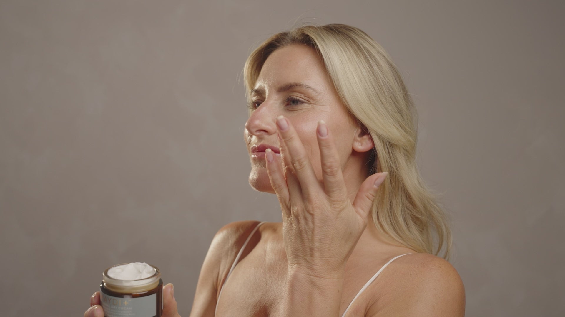 “MAYDI+ Renewal Day Cream skincare video – hydrating anti-aging moisturizer Best seller Clinically Proven”